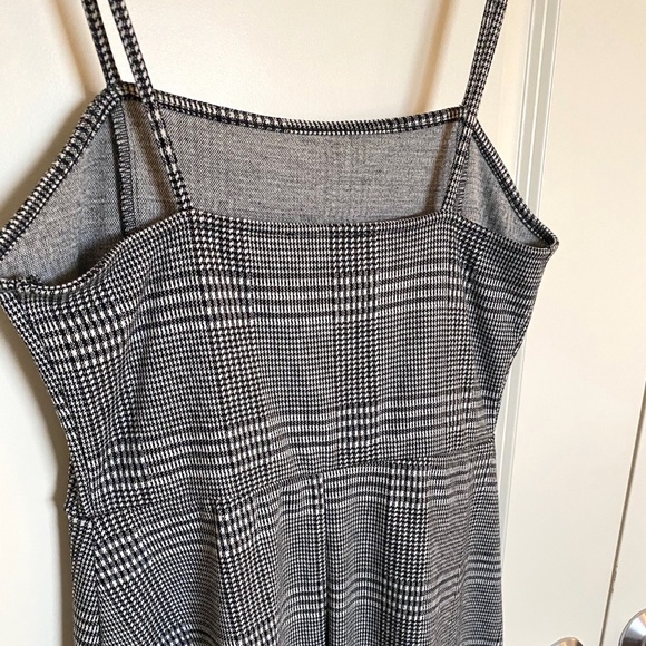 Black & White Mini Dress - Size Small (EUC) - Picture 4 of 6